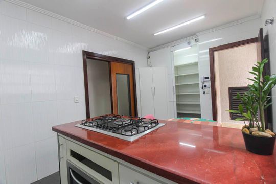 Casa para alugar com 4 quartos, 360m² em Vila Bela, São Paulo