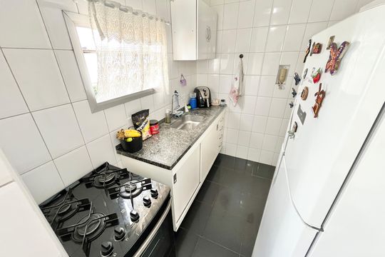 Cozinha de apartamento à venda com 2 quartos, 62m² em Santa Teresinha, São Paulo