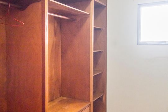 Closet da suíte de casa de condomínio à venda com 4 quartos, 341m² em Residencial Seis  (alphaville) , Santana de Parnaíba