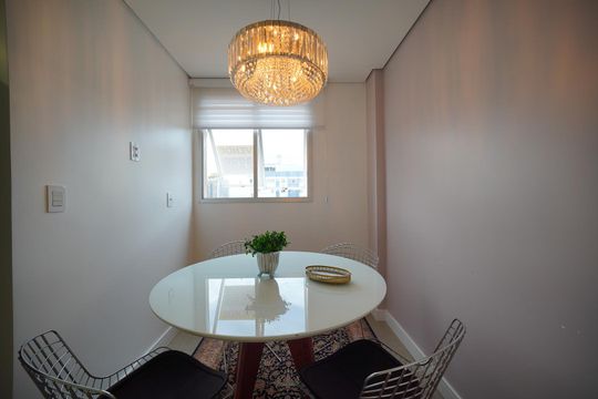Sala de Jantar de apartamento para alugar com 2 quartos, 82m² em Centro, Florianópolis