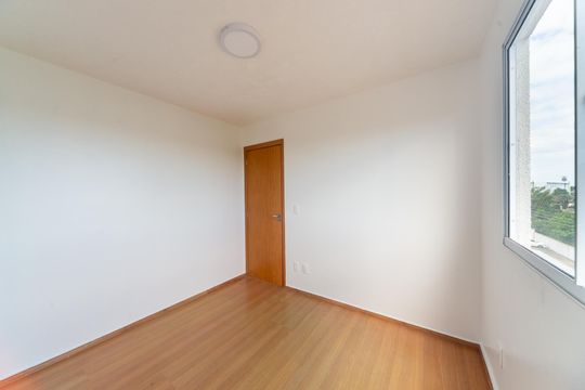 Quarto 2 de apartamento para alugar com 2 quartos, 48m² em Cecília, Viamão