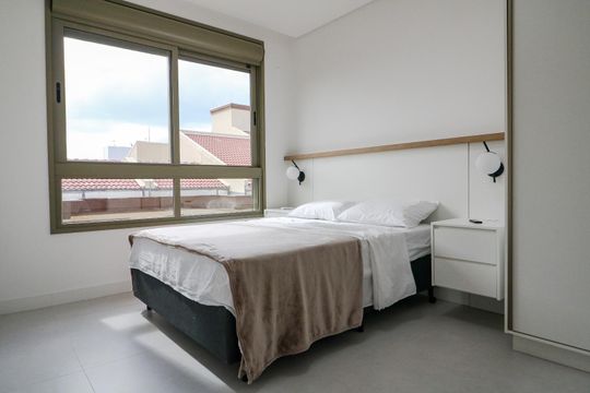 Sala de apartamento para alugar com 2 quartos, 74m² em Jurerê, Florianópolis