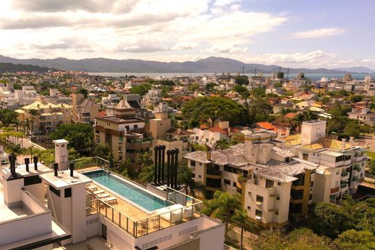 Vista de apartamento para alugar com 2 quartos, 74m² em Jurerê, Florianópolis