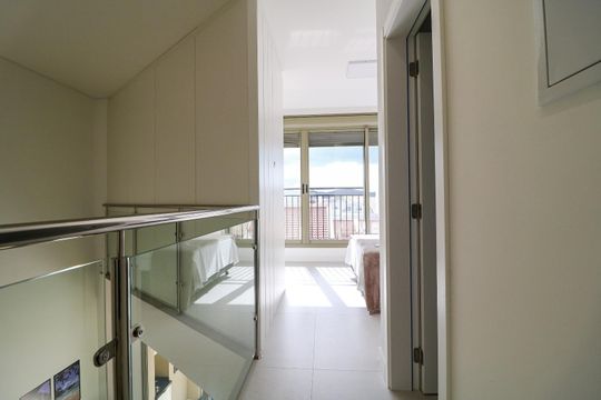 Corredor de apartamento para alugar com 2 quartos, 74m² em Jurerê, Florianópolis