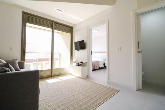 Apartamento para alugar com 2 quartos, 74m² em Jurerê, Florianópolis