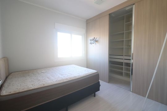 Quarto 01 de apartamento à venda com 2 quartos, 63m² em Vila Nova, Novo Hamburgo