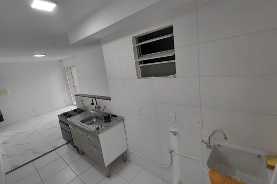 Cozinha de apartamento para alugar com 2 quartos, 45m² em Caucaia do Alto, Cotia