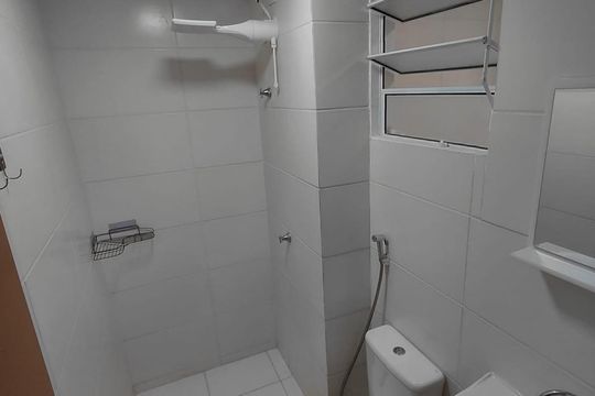 Banheiro de apartamento para alugar com 2 quartos, 45m² em Caucaia do Alto, Cotia