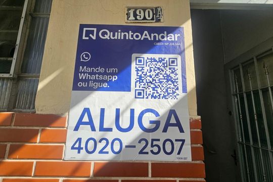 Plaquinha de casa para alugar com 3 quartos, 150m² em Vila Nhocuné, São Paulo