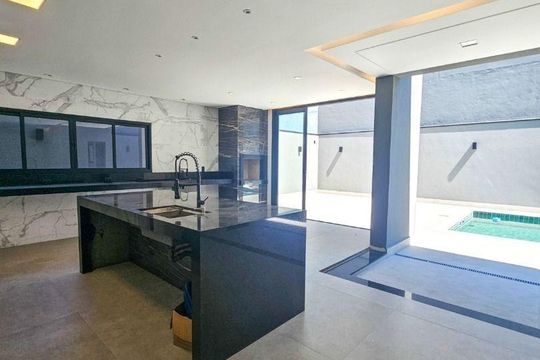 Casa à venda com 3 quartos, 272m² em Parque dos Passaros, São Bernardo do Campo