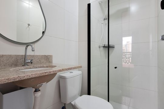 Banheiro de kitnet/studio para alugar com 1 quarto, 25m² em Tucuruvi, São Paulo