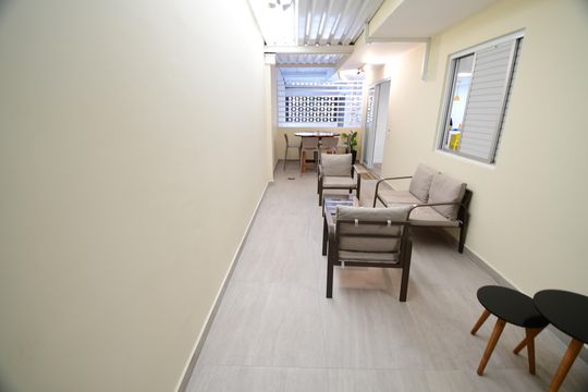 Varanda de kitnet/studio para alugar com 1 quarto, 40m² em Cambuí, Campinas