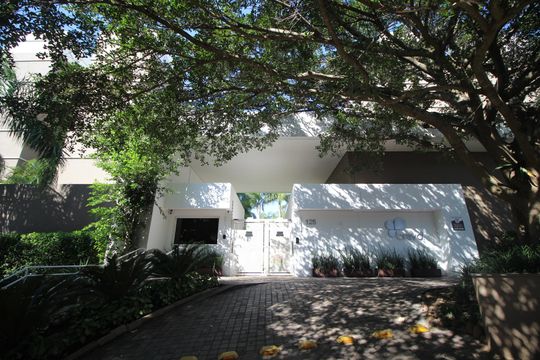 Fachada de apartamento à venda com 2 quartos, 90m² em Jardim Sabará, Porto Alegre