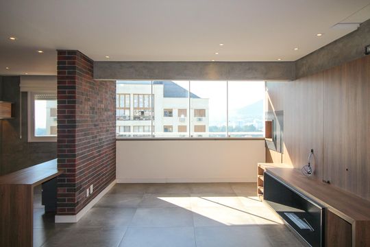 Sala de apartamento à venda com 2 quartos, 90m² em Jardim Sabará, Porto Alegre