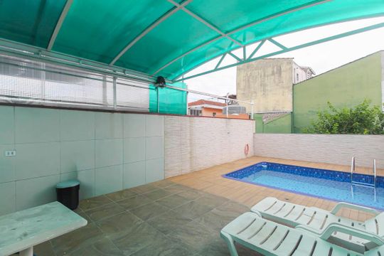 Casa para alugar com 3 quartos, 500m² em Vila Antonieta, São Paulo