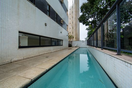 PISCINA de apartamento para alugar com 1 quarto, 45m² em Savassi, Belo Horizonte