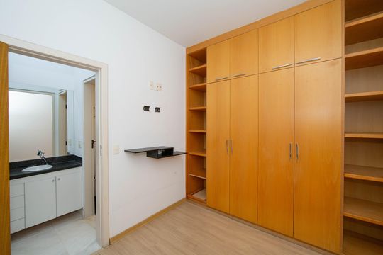 QUARTO de apartamento para alugar com 1 quarto, 45m² em Savassi, Belo Horizonte