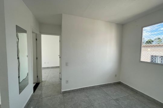 Sala de apartamento para alugar com 2 quartos, 39m² em Jardim Petropolis, Cotia