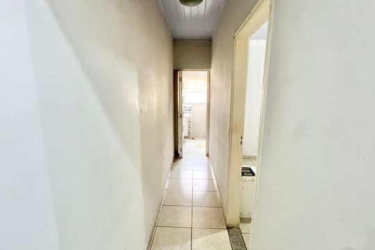 Corredor de casa à venda com 3 quartos, 110m² em Sítio do Morro, São Paulo