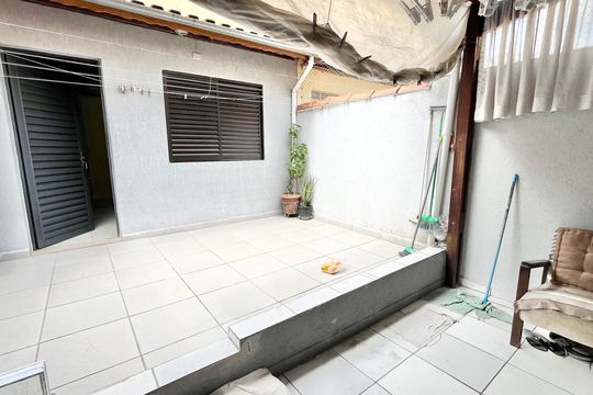 Quintal de casa à venda com 3 quartos, 110m² em Sítio do Morro, São Paulo