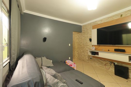 Sala de casa para alugar com 3 quartos, 300m² em Vila Mazzei, Santo André
