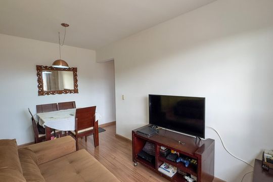 Sala de apartamento à venda com 2 quartos, 48m² em Jardim Iracema, São Paulo
