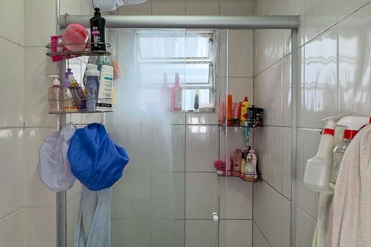 Banheiro de apartamento à venda com 2 quartos, 48m² em Jardim Iracema, São Paulo