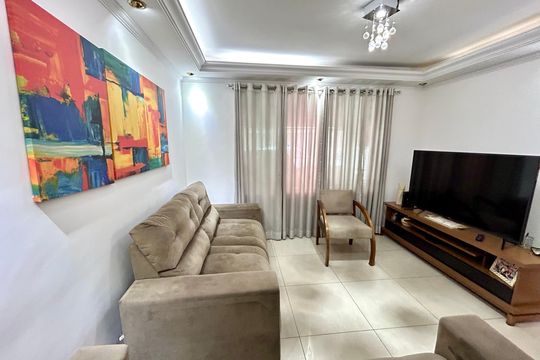 Sala de casa à venda com 3 quartos, 151m² em Jardim Leila, Guarulhos