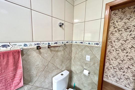 Banheiro 1 de casa à venda com 3 quartos, 151m² em Jardim Leila, Guarulhos
