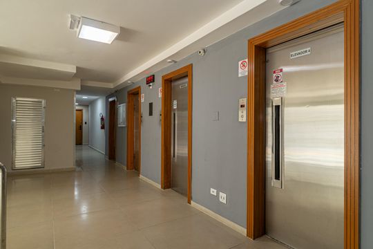 Área comum - Elevadores de kitnet/studio para alugar com 1 quarto, 24m² em Bela Vista, São Paulo