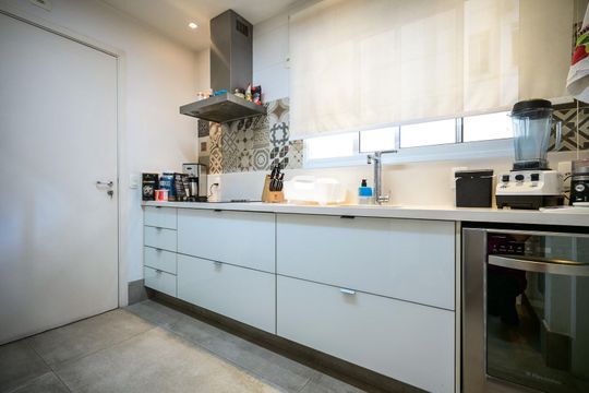 Cozinha de apartamento à venda com 2 quartos, 87m² em Vila Andrade, São Paulo