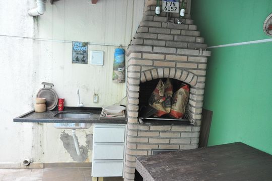 Churrasqueira de casa à venda com 3 quartos, 150m² em Vila Constança, São Paulo