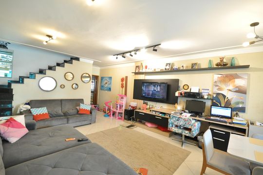 Casa à venda com 3 quartos, 150m² em Vila Constança, São Paulo