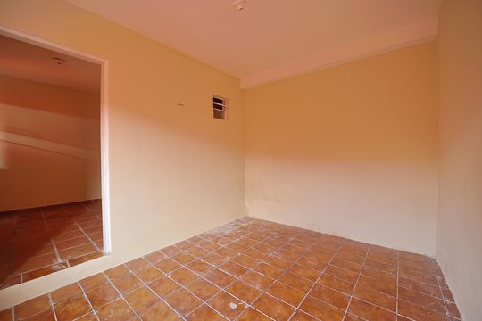 Edícula - Sala de casa à venda com 3 quartos, 200m² em Vila Silvia, São Paulo