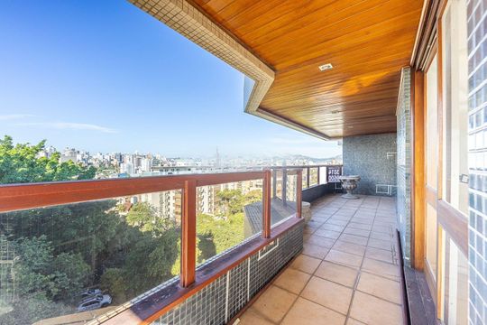 Varanda de apartamento para alugar com 4 quartos, 275m² em Bela Vista, Porto Alegre
