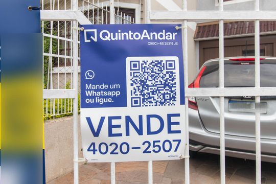 Placa de casa à venda com 3 quartos, 150m² em Espírito Santo, Porto Alegre