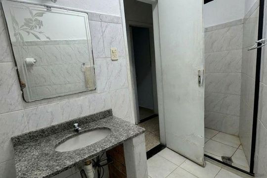 Banheiro de apartamento à venda com 2 quartos, 49m² em Bonsucesso, Rio de Janeiro