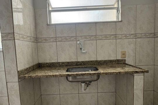 Cozinha de apartamento à venda com 2 quartos, 49m² em Bonsucesso, Rio de Janeiro