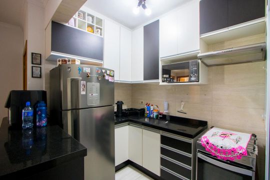 Cozinha de apartamento à venda com 2 quartos, 49m² em Jardim Progresso, Santo André