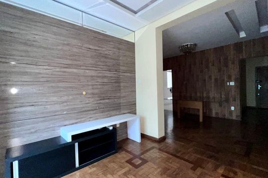 sala  de apartamento à venda com 3 quartos, 150m² em Centro, Belo Horizonte