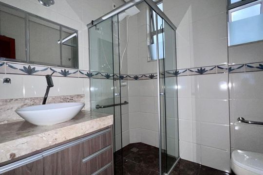 banho de apartamento à venda com 3 quartos, 150m² em Centro, Belo Horizonte