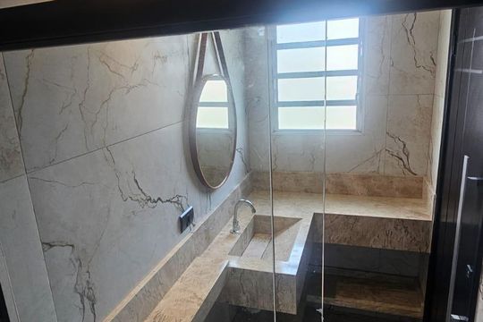 Banheiro de apartamento para alugar com 2 quartos, 74m² em Jardim Coleginho, Jacareí