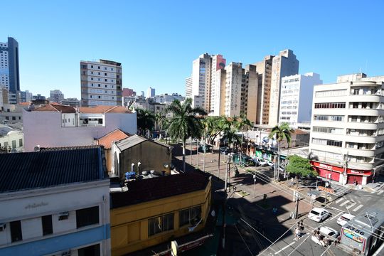 Quarto 2 - Vista de apartamento à venda com 2 quartos, 75m² em Centro, Campinas