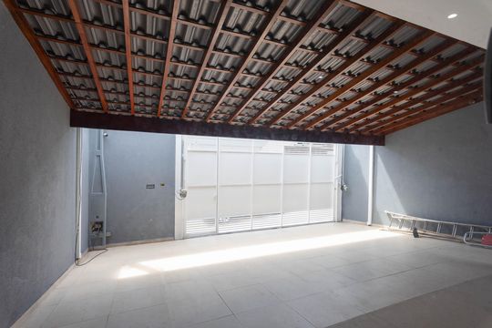 Vista da Sala de casa à venda com 3 quartos, 218m² em Jardim Uruguai, Campinas