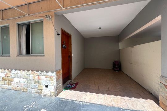 Garagem de casa à venda com 3 quartos, 88m² em São João Batista, Belo Horizonte