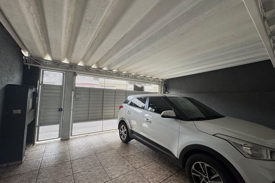 Garagem de casa à venda com 3 quartos, 125m² em Jardim D’abril, Osasco