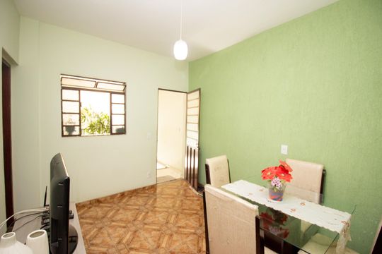Sala de casa à venda com 5 quartos, 190m² em Parque Maracana, Contagem