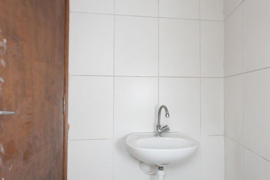 Banheiro  de kitnet/studio para alugar com 1 quarto, 32m² em Jardim Nossa Senhora do Carmo, São Paulo