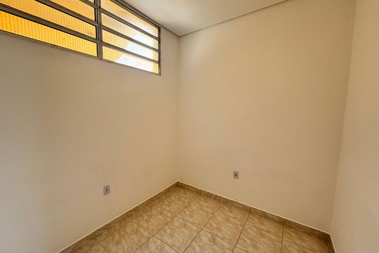 Quarto 1 de casa para alugar com 1 quarto, 40m² em Vila Libanesa, São Paulo
