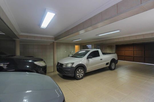 Garagem de casa à venda com 3 quartos, 500m² em Vila Formosa, São Paulo